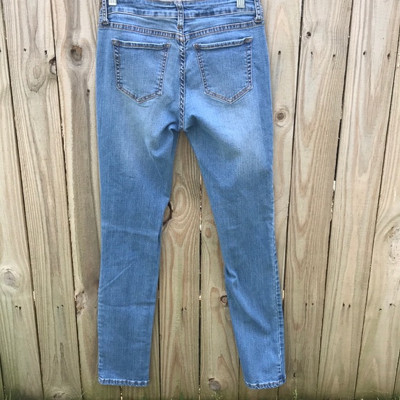 Premium Dolce&B distressed skinny jeans 9 - Picture 6 of 8